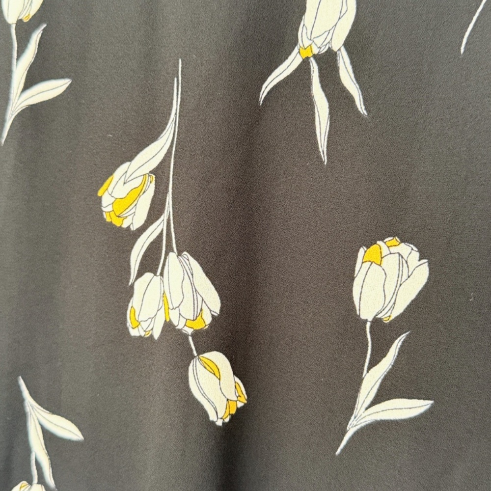 Banana Republic Factory Work Wrap Dress, Black/White/Yellow Floral, Size 10 - Picture 9 of 11